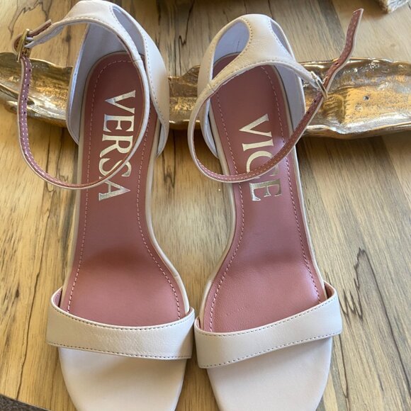 VICE VERSA Editor Sandals GORGEOUS - Picture 2 of 6